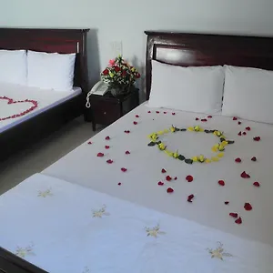 nam-hong-hotel.nhatrangbesthotels.com/